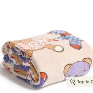 VB Soft Throw Blanket - Teddy Bear NWT